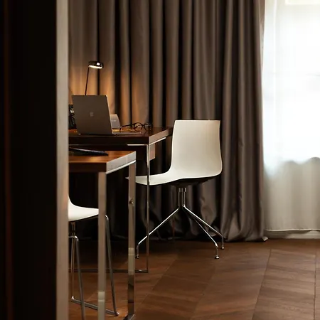 Hotel Park & 5*