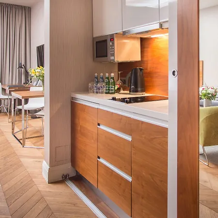 Hotel Park & 5*