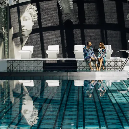 Park & 5* Poznan
